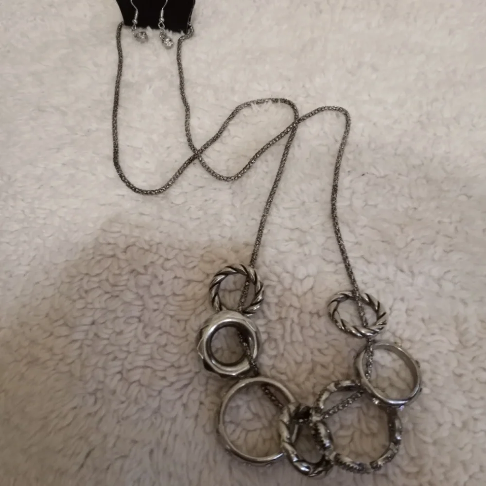 AUDACIOUS ATTITUDE Necklace Set NWT